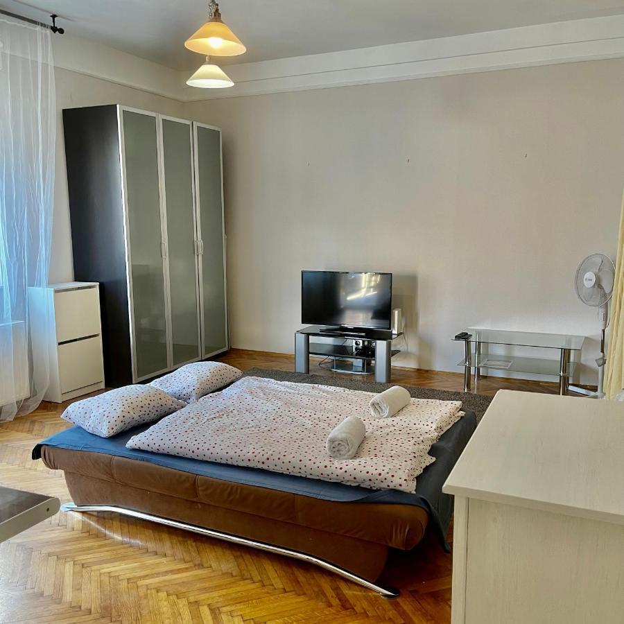 Elizabeth Bridge With Gellert-Hill View Apartment Будапеща Екстериор снимка